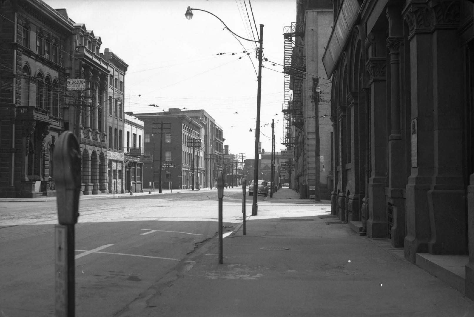 Wellington Street East, looking e