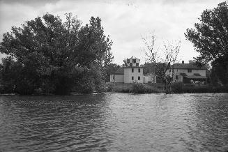 Lighthouse, Centre Island (195-)