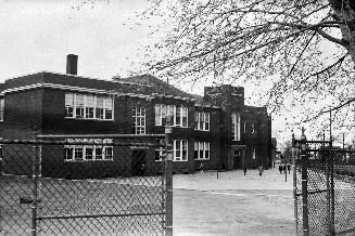 Swansea Public School, Windermere Avenue, east side, south of Waller Avenue