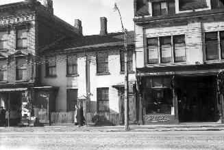 Yonge Street, west side, between Grosvenor & Breadalbane Streets