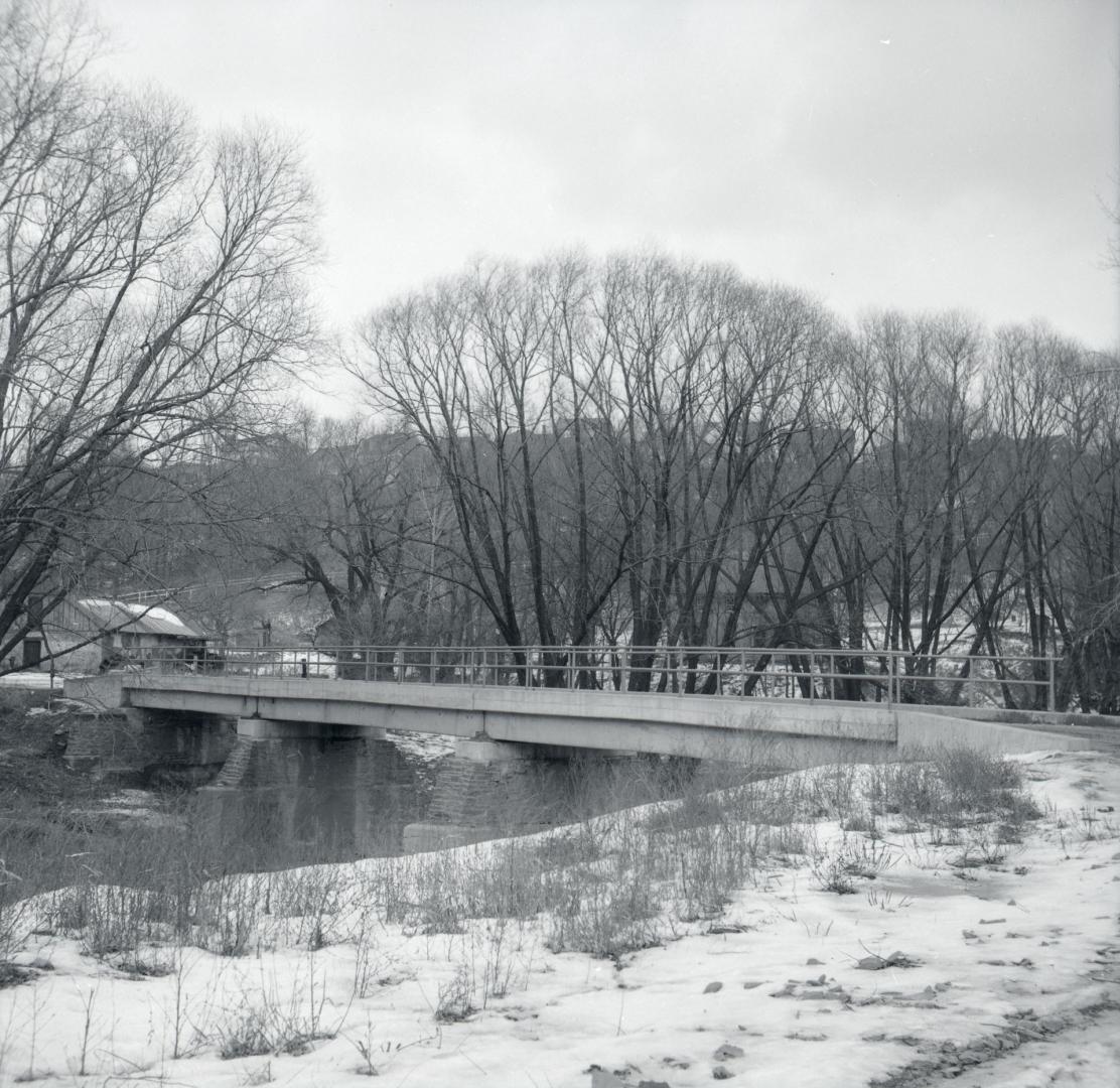 Don Valley Brick Works, Bayview Avenue, west side, south of Chorley Park in Don Valley