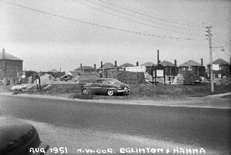 Leaside Presbyterian Church, Eglinton Avenue E