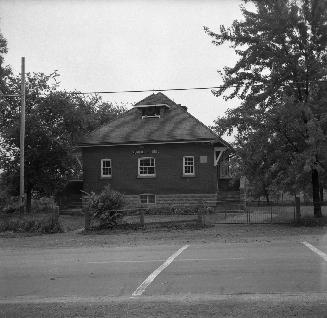 Oriole Public School, Sheppard Avenue E