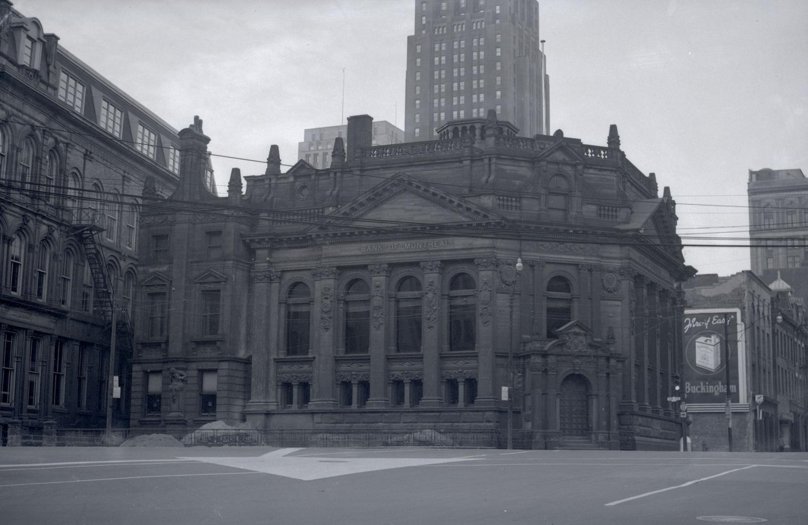 Bank of Montreal, Yonge Street, northwest corner Front St