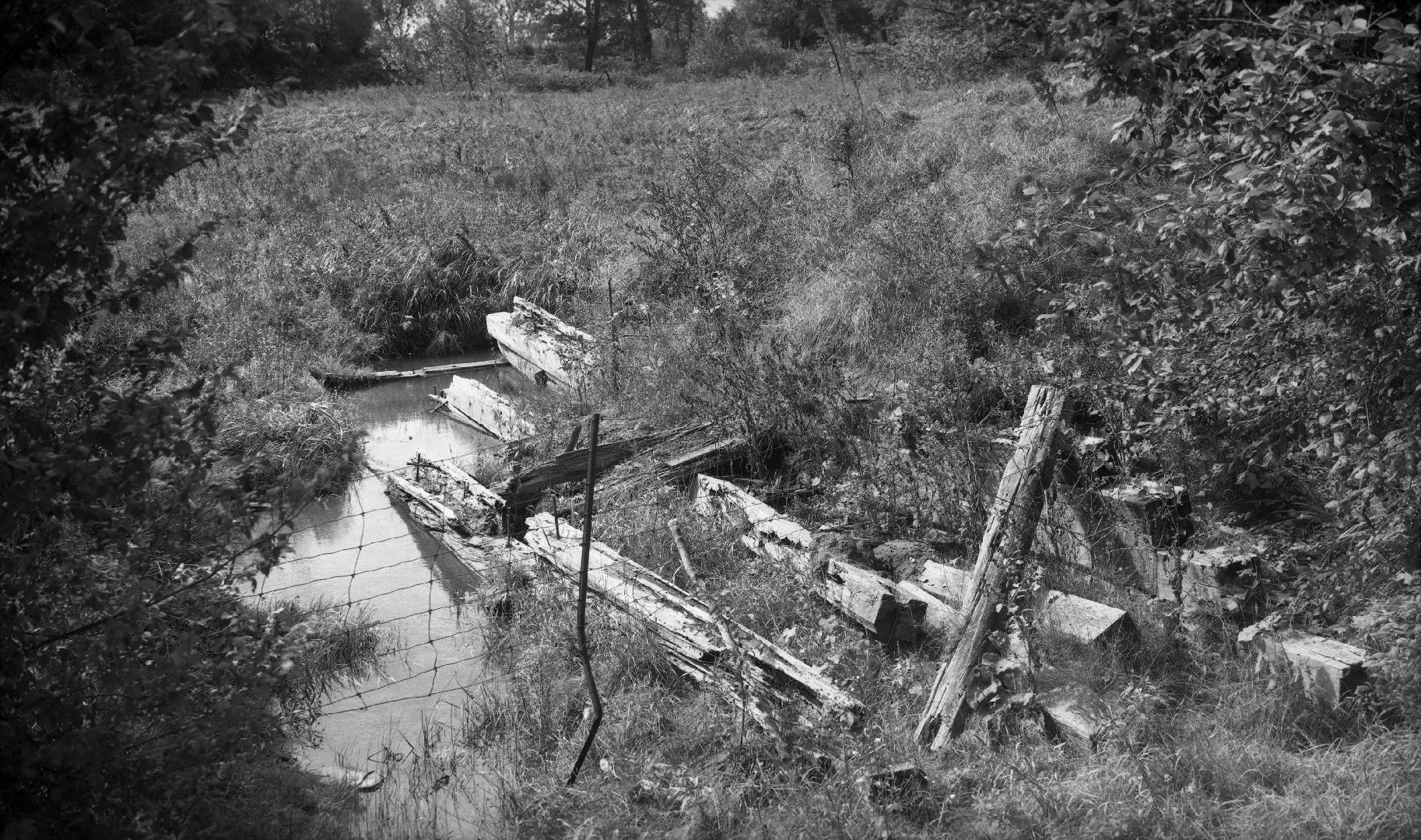 Toronto Suburban Railway, Woodbridge line, bridge over creek, south of Albion Road