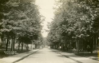 Cowan Avenue, looking north from south of King St