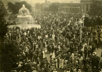 Fountain (Gooderham), looking southeast