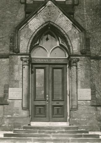 Knox College (1875-1915), Spadina Crescent