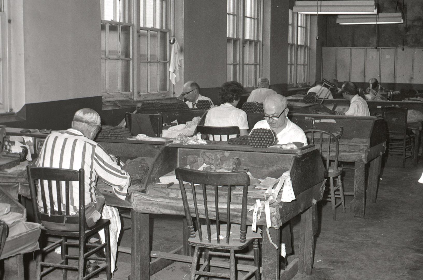 Rea, Hermanos, cigar factory, Gilead Place, east side, INTERIOR