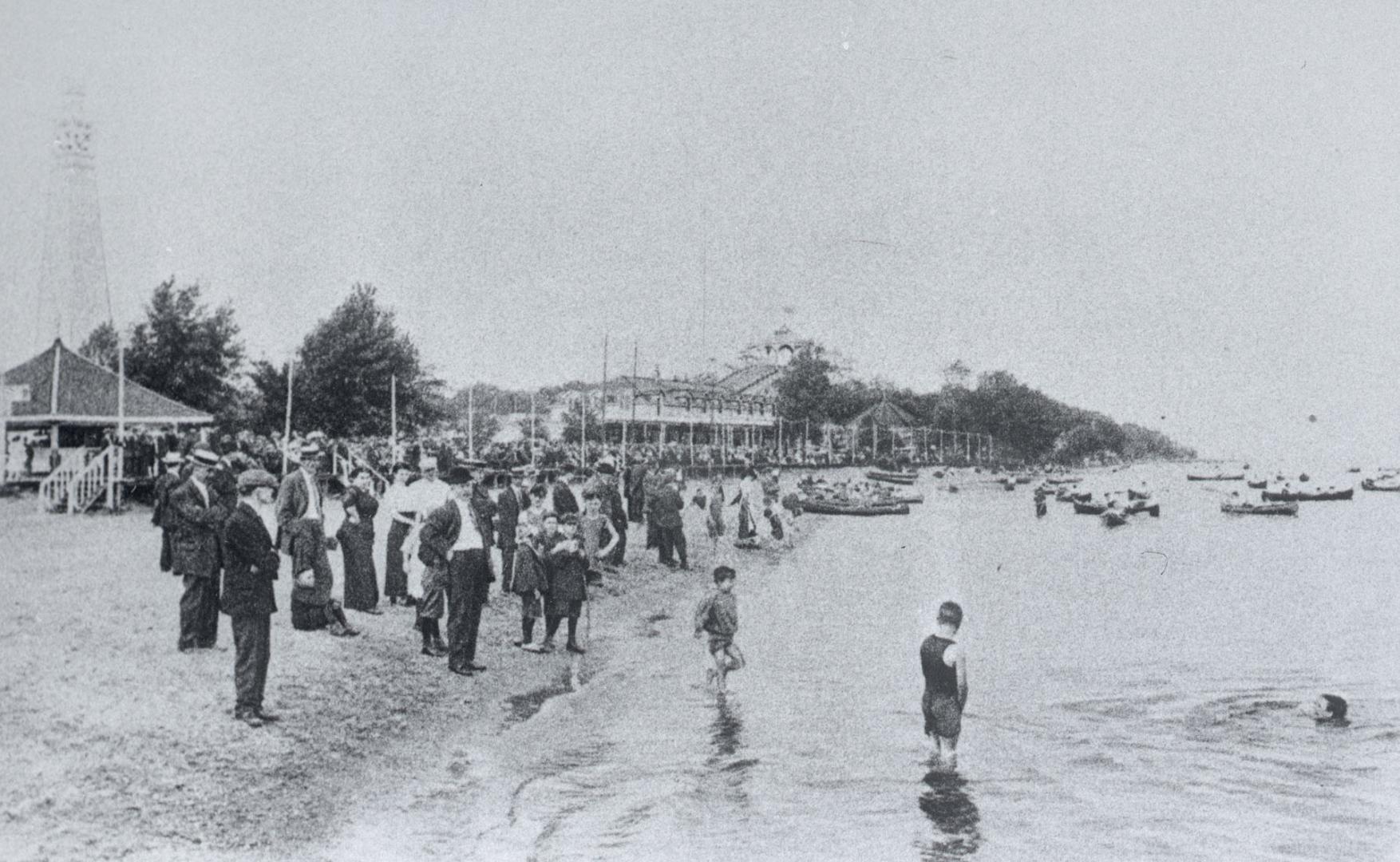 Scarborough Beach Park, Queen Street East, south side, between Leuty & Maclean Aves