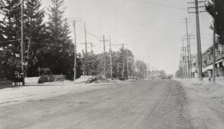 Yonge Street looking north from south of Bedford Park Avenue. Image shows a street view with so…