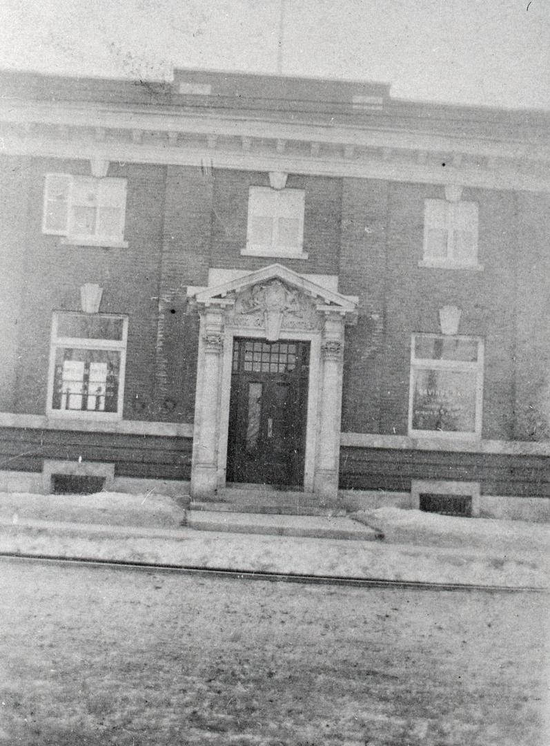 Bank of Montreal; Yonge Street and Roselawn Branch, Yonge Street, southwest corner of Roselawn …