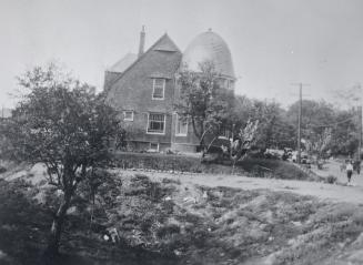 Houle, Albert J., house, Bedford Park Avenue, south side, west of Yonge Street. Image shows a p…