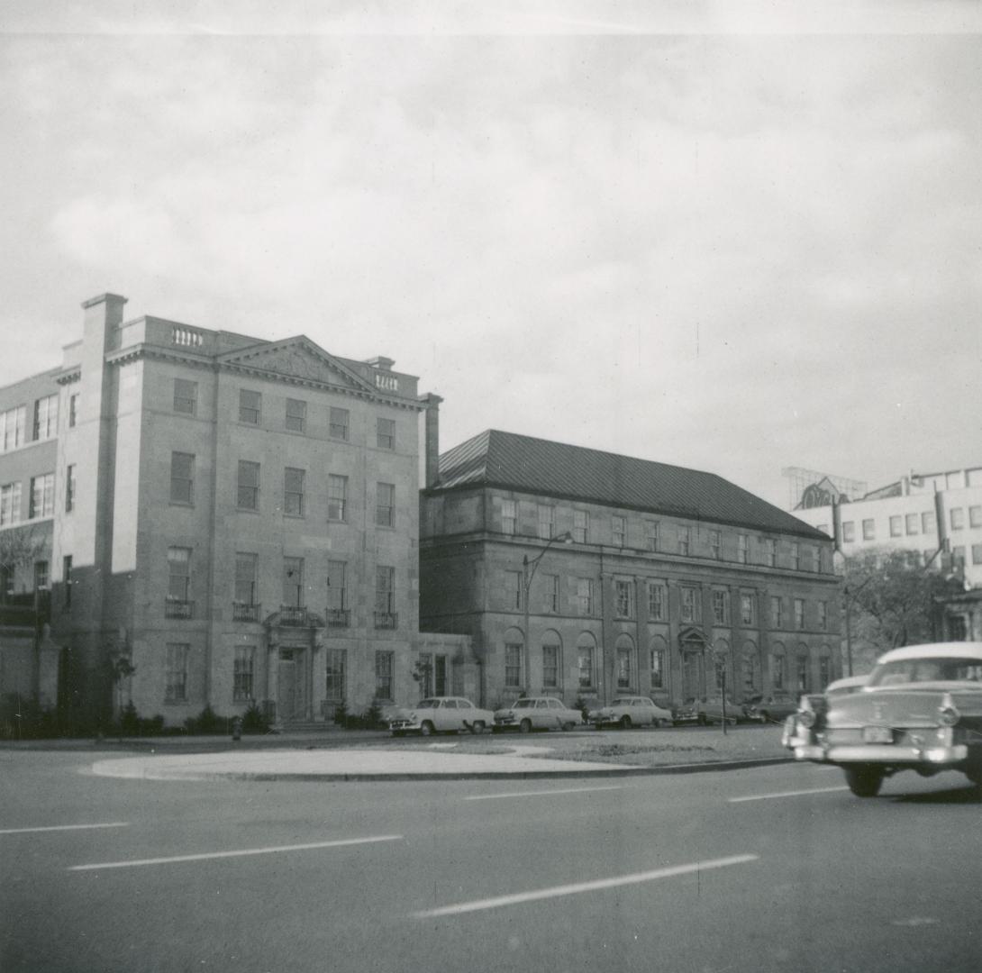 University Avenue, west side, between Queen & Dundas Streets West