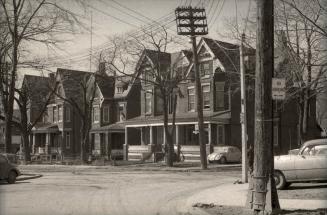 Huron St., looking s .w. to southwest corner Russell St