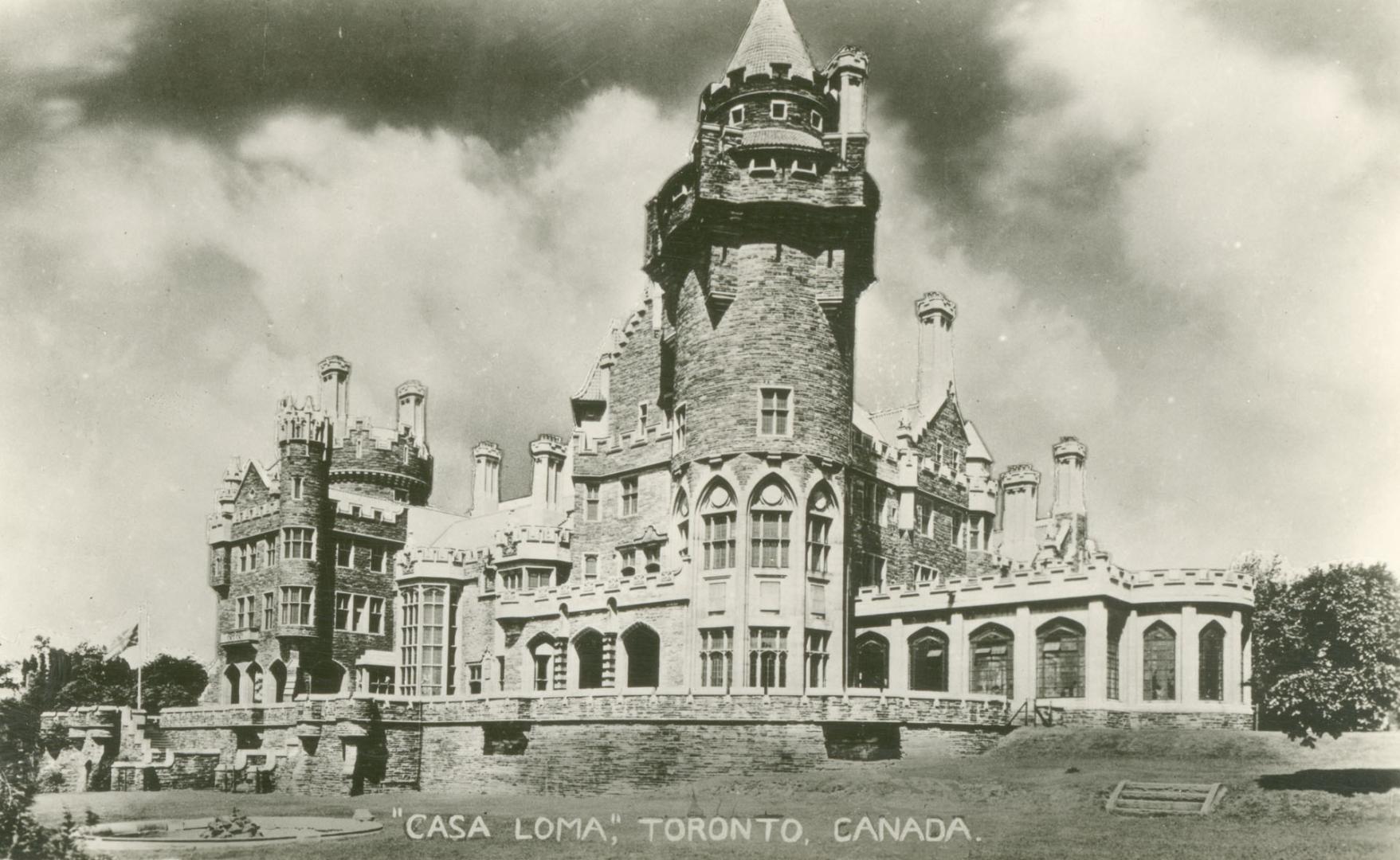 Pellatt, Sir Henry Mill, ''Casa Loma'', Austin Terrace, south side, between Walmer & Spadina Roads, looking northwest