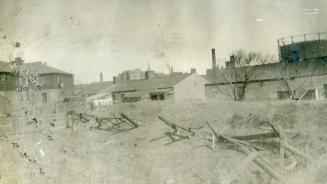 Fort York, gate (western), looking n