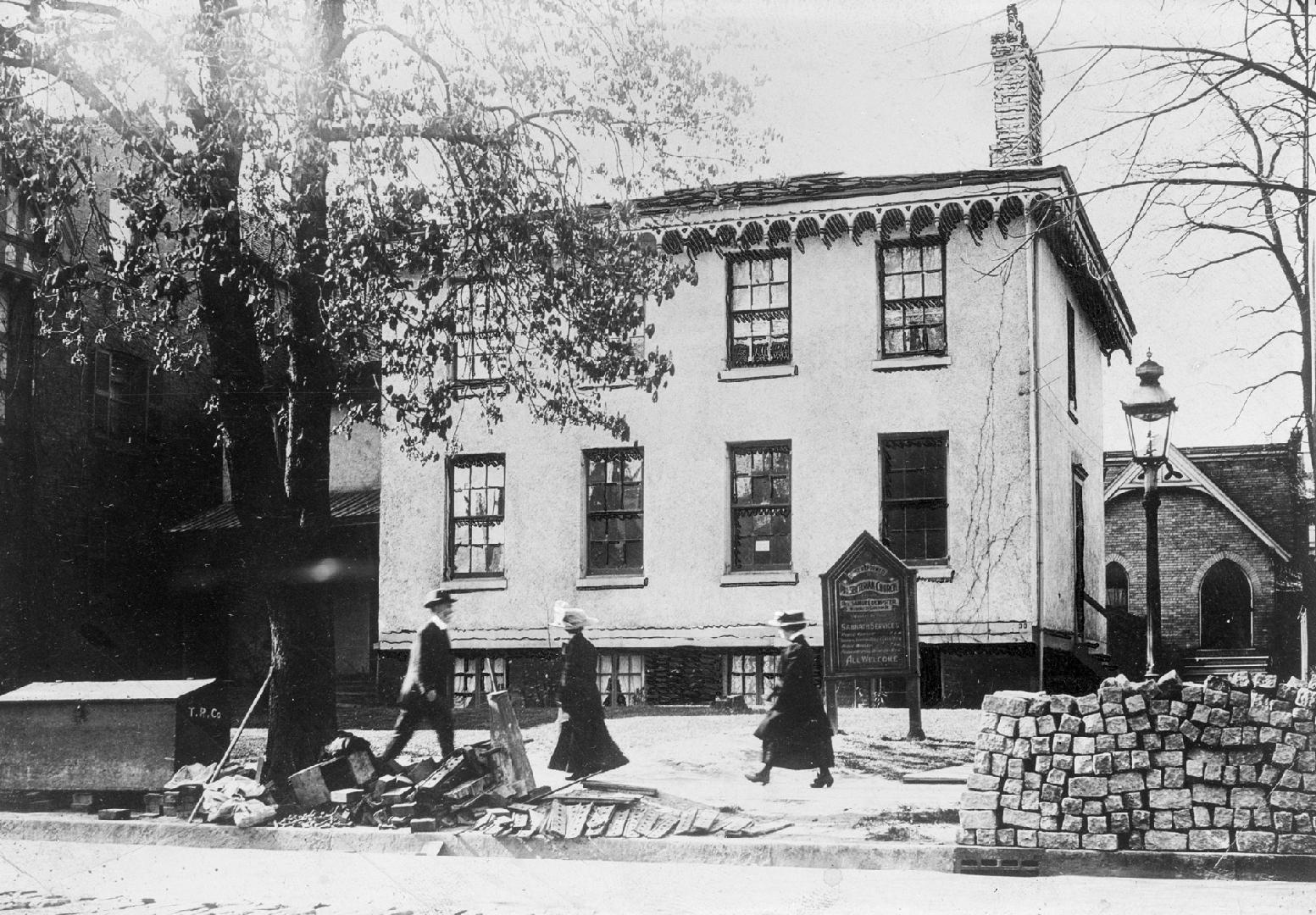 Carlton St., north side, between Yonge & Church Streets