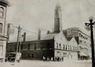 Bay St., east side, looking south from Temperance St., Toronto, Ontario