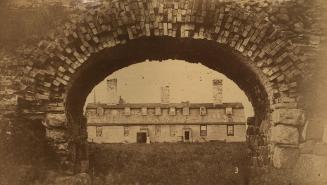 Fort Anne, sally port & officers' quarters