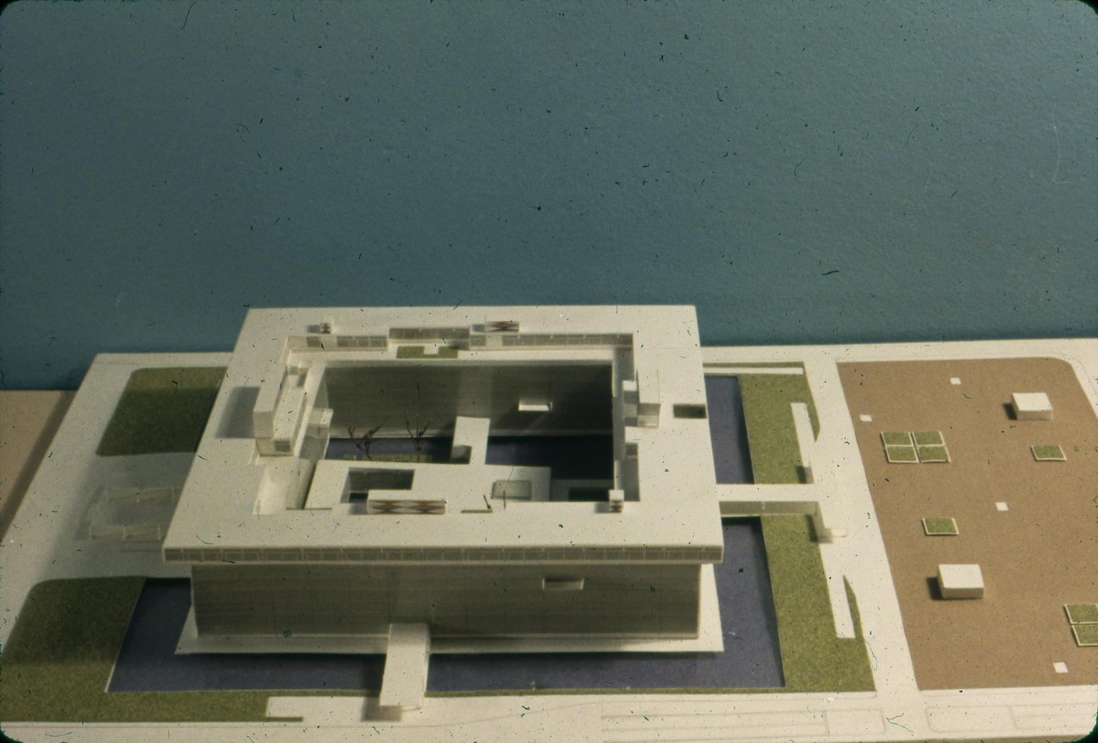 Nobuo Hozumi entry, City Hall and Square Competition, Toronto, 1958, architectural model