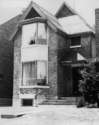 House, Highbourne Road, west side, between Eglinton Avenue West and College view Avenue, Toront…