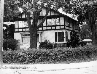 House, 170 Glengrove Avenue West, northwest corner of Rosewell Avenue, Toronto, Ontario. Image …