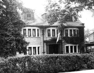 House, Glenview Avenue, north side, west of Duplex Avenue, Toronto, Ontario. Image shows a part…