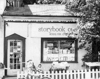 Storybook Corner bookstore, Bedford Park Avenue, southwest corner of Yonge Street, Toronto, Ont…