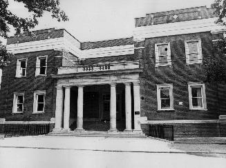 Bedford Park Public School, 81 Ranleigh Avenue, south side, between Yonge Street and Mount Plea…