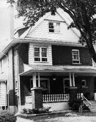 House, Ranleigh Avenue, north side, between Yonge Street and Mount Pleasant Road, Toronto, Onta…