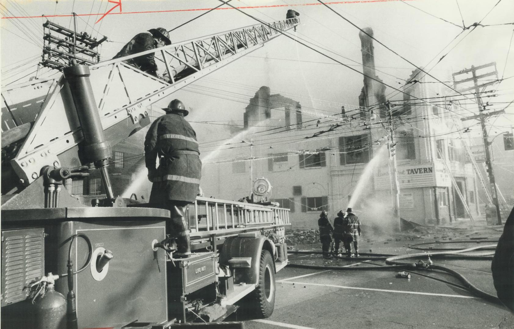 Gutted. Fifteen fire engines and their crews fought a morning blaze yesterday that left the 80-year-old Lansdowne Tavern in Toronto's west end a write(...)