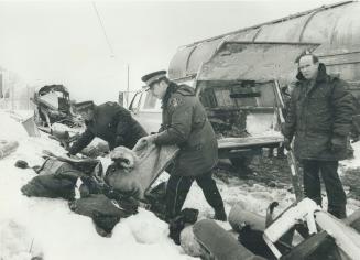 Accidents - Motor - 1979, January 25 - Bus north of Barrie