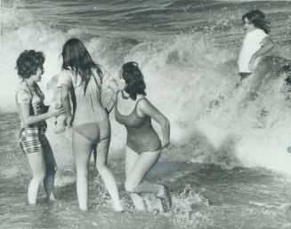 'Polar Bears' Brave the Lake. Lake Ontario was an icy 38F yesterday, but members of the Polar Bear Club of Hamilton splashed into it at Confederation (...)