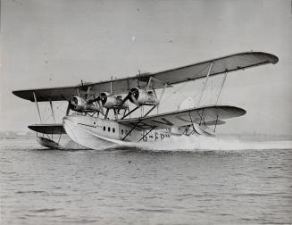 Pilots prepare for trans Atlantic Air service at hamble