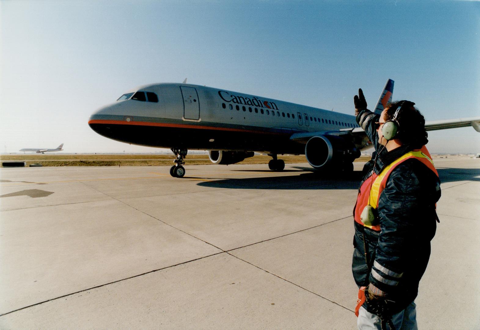 Aviation - Airports - Canada - Ontario - Toronto - Pearson International - Terminal 3 Trillium miscellaneous