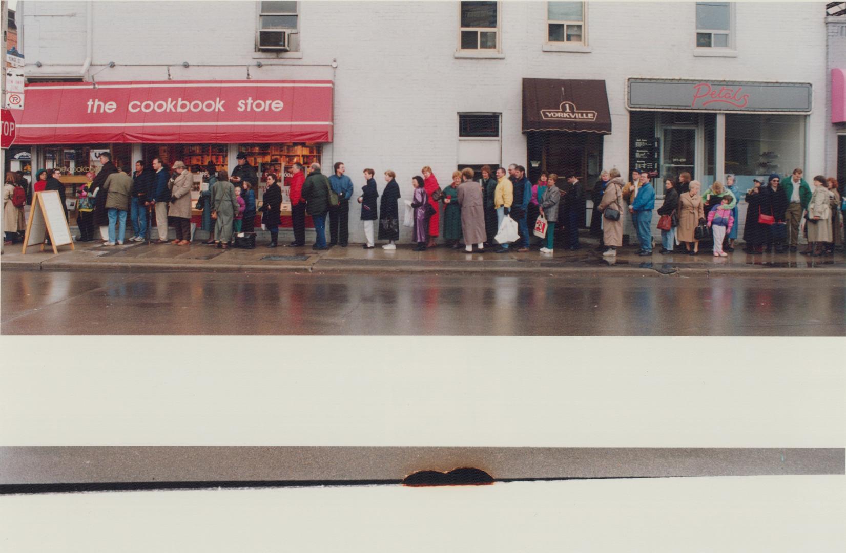 Fans: Right, during Child's first public appearance in Toronto, about 350 people had cookbooks autographed by the author herself