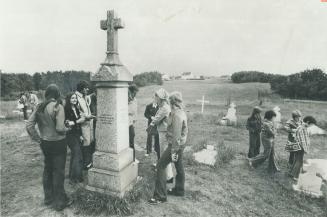 Historic graveyard at the Batoche battlefield in northern Saskatchewan is the final resting place for some prairie pioneers who took part in the Riel (...)