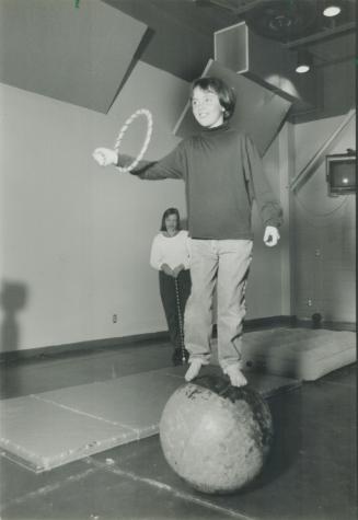 Katie Ryder, 8 national circus school of Canada