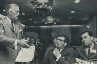 The Quebec view is given a group of newspaper editors and writers attending the Ontario-Quebec Newspaper Editors' Seminar at the Royal York by Premier(...)