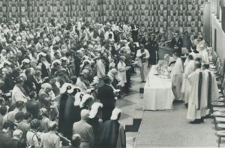 Supreme council of the 1.2 million-member Knights of Columbus opened its 90th annual meeting today with a mass celbrated by Most Rev. William J. Smith(...)