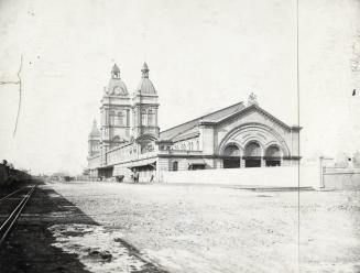 Image shows a Union station building from the outside.