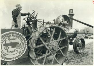 Old but they can still cut it. The sawdust was flying during the weekend when Roy Botterill (left) cranked up this 1906 Massey-Sawyer steam engine and(...)