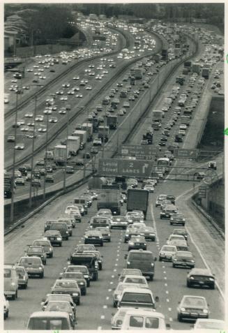 Heavy traffic: Many drivers lack freeway driving know-how, so Ontario Provincial Police Constable Ray Kulchysky presents a SurviveThe Drive program to groups and companies in hopes of saving lives