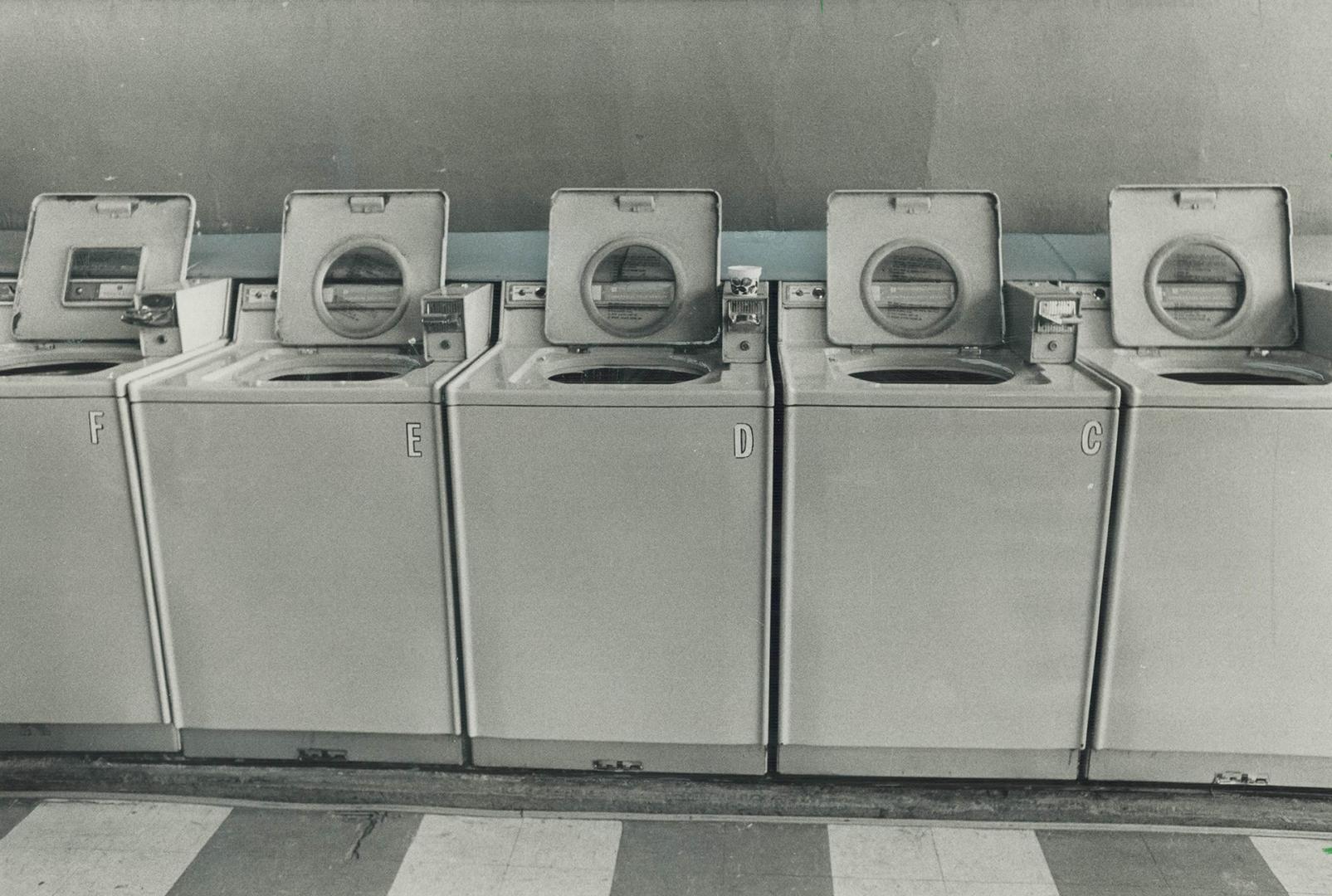 Coming clean: why is doing laundry at laundromat so loathesome and dreary?