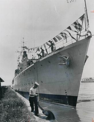 A Home on our Waterfront, The wartime destroyer Haida is one Canadian ship that didn't end up in foreign colors