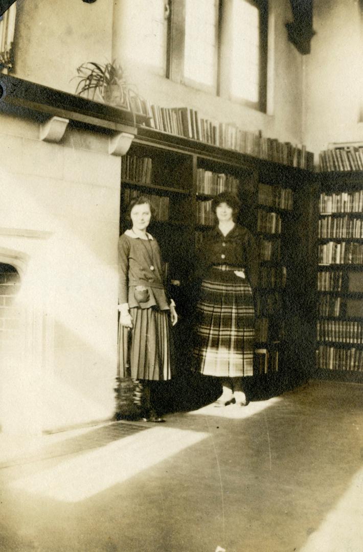 High Park Branch, Toronto Public Library, Roncesvalles Avenue, southwest corner of Wright Avenue Interior, adult reading room