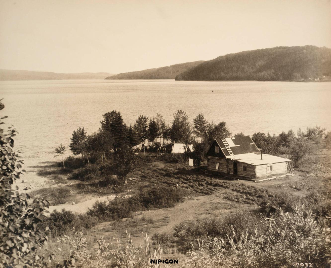 Nipigon 10932-1 [cabin and campsite]