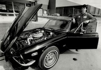 Jumpin' Jags! This 12-year-old four-door Jaguar was in such bad shape that Bill Mikelait (above) says it had seen more body shops than I had. He and(...)