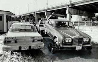 Classy catch, Metro police's experimental downtown tow-away zone, now in its second month, plays no favorites as the owner of this spanking clean Roll(...)